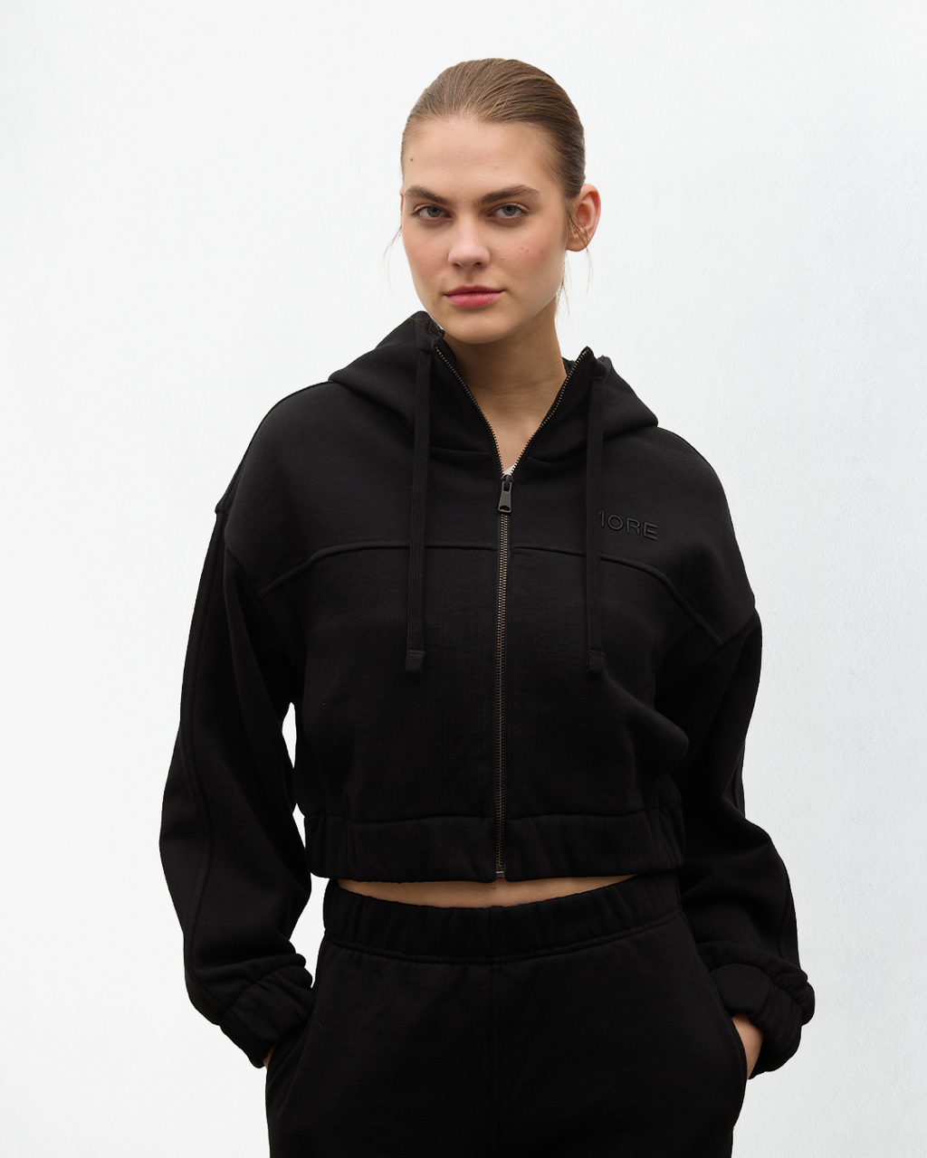 Indo Kapüşonlu Fermuarlı Crop Sweatshirt - Siyah